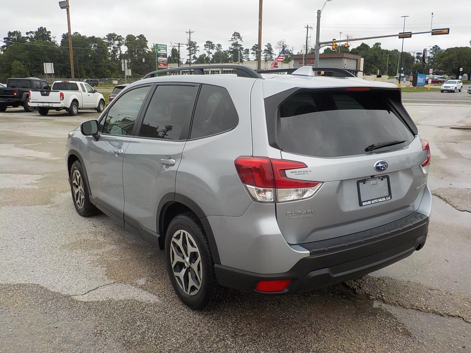 2021 Silver /Black Subaru Forester (JF2SKAJC4MH) , Automatic transmission, located at 1617 W Church Street, Livingston, TX, 77351, (936) 327-3600, 30.710995, -94.951157 - This vehicle is just BEGGIING to be taken to the mountains this summer!! Come check it out for yourself! - Photo #5